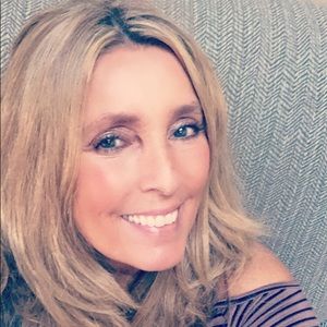 Meet your Posher, Cheryll